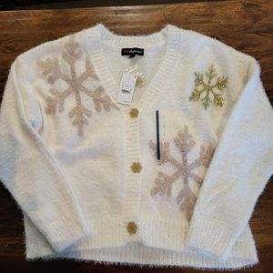 33 DEGREES SWEATER GORGOUS WINTER EMBELLISHMENT. NEW W/TAGS SZ L